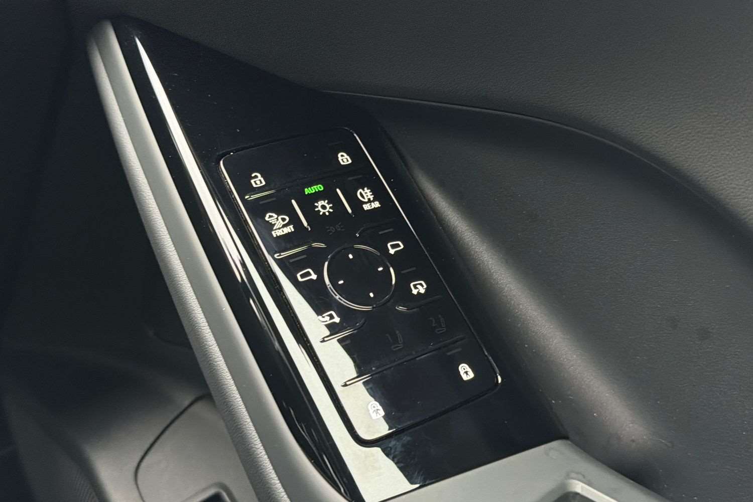 Used Audi Q6 e-tron 2025 for sale - 76310690: Photo 34
