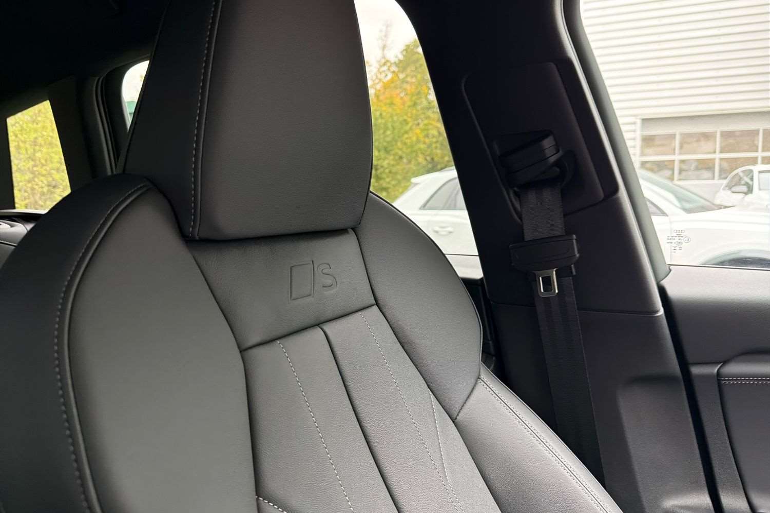 Used Audi Q6 e-tron 2025 for sale - 76310690: Photo 35