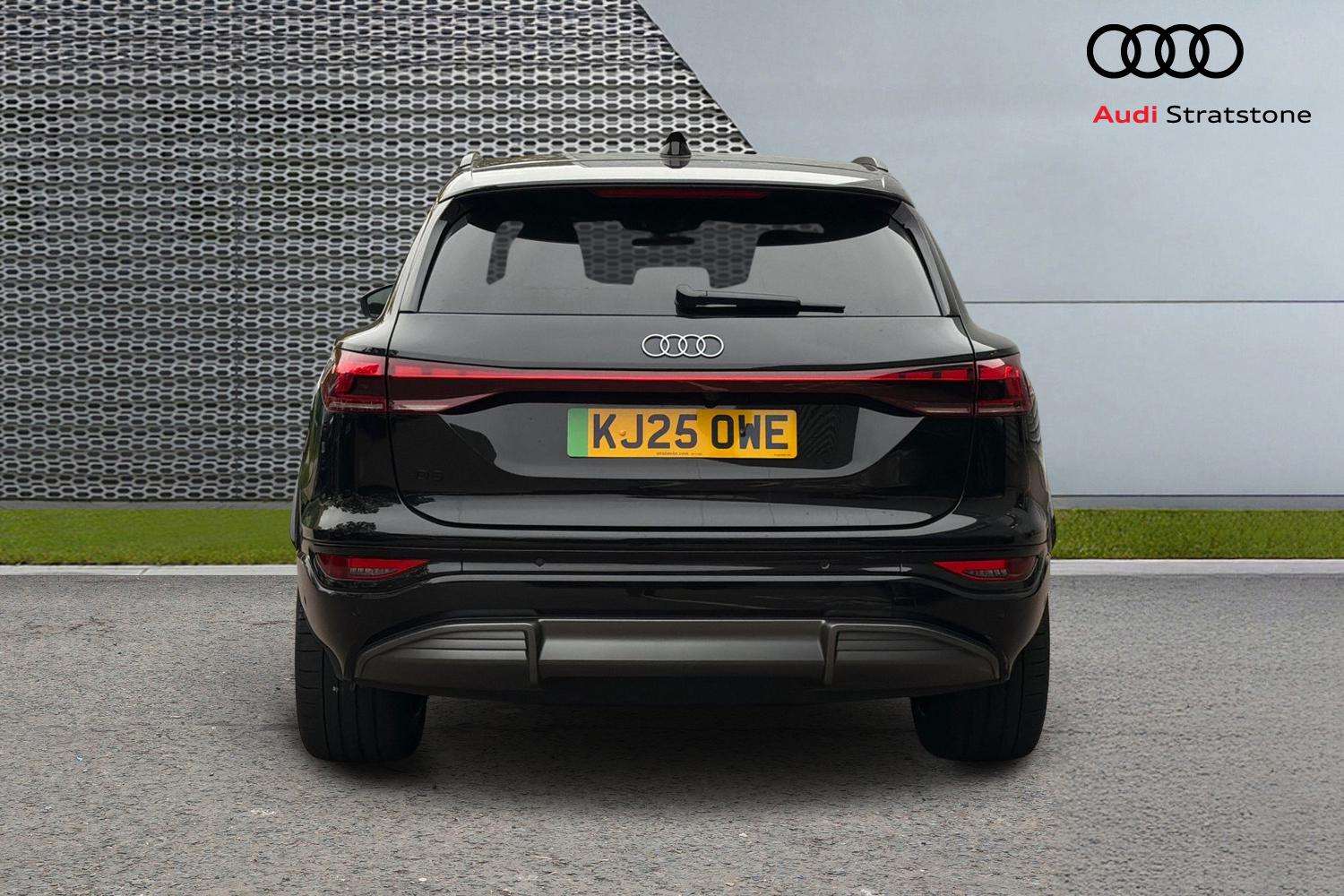 Used Audi Q6 e-tron 2025 for sale - 76310690: Photo 7