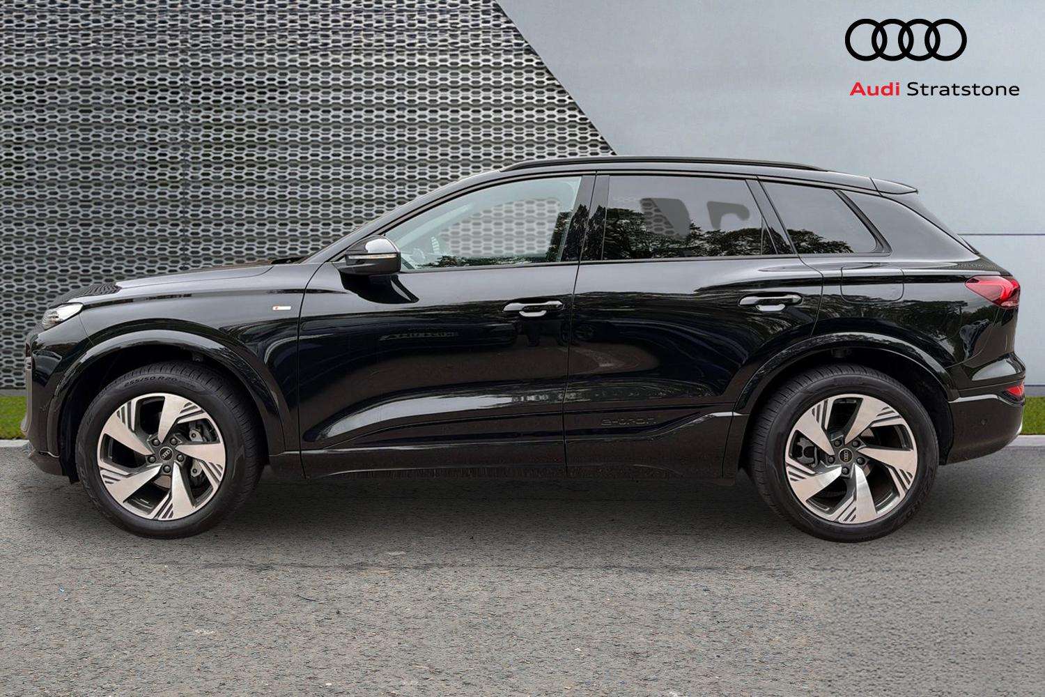 Used Audi Q6 e-tron 2025 for sale - 76310690: Photo 8