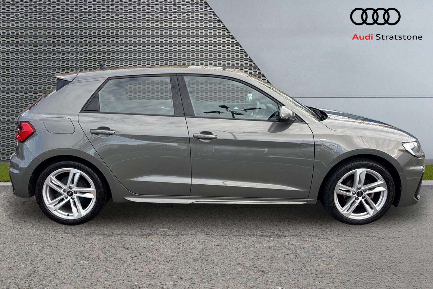 Used Audi A1 2023 for sale - 76475859: Photo 4