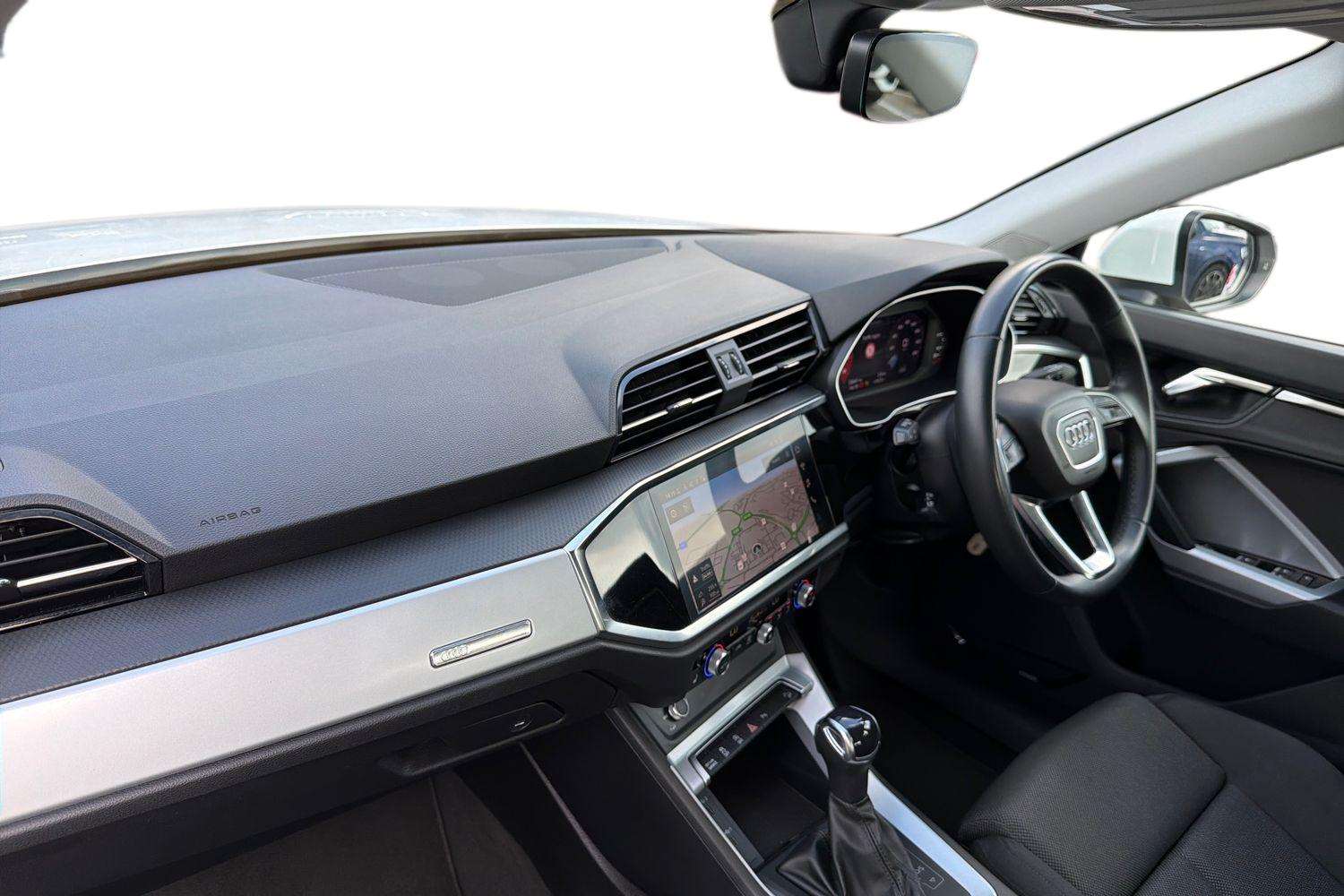 Used Audi Q3 2022 for sale - 76141570: Photo 2
