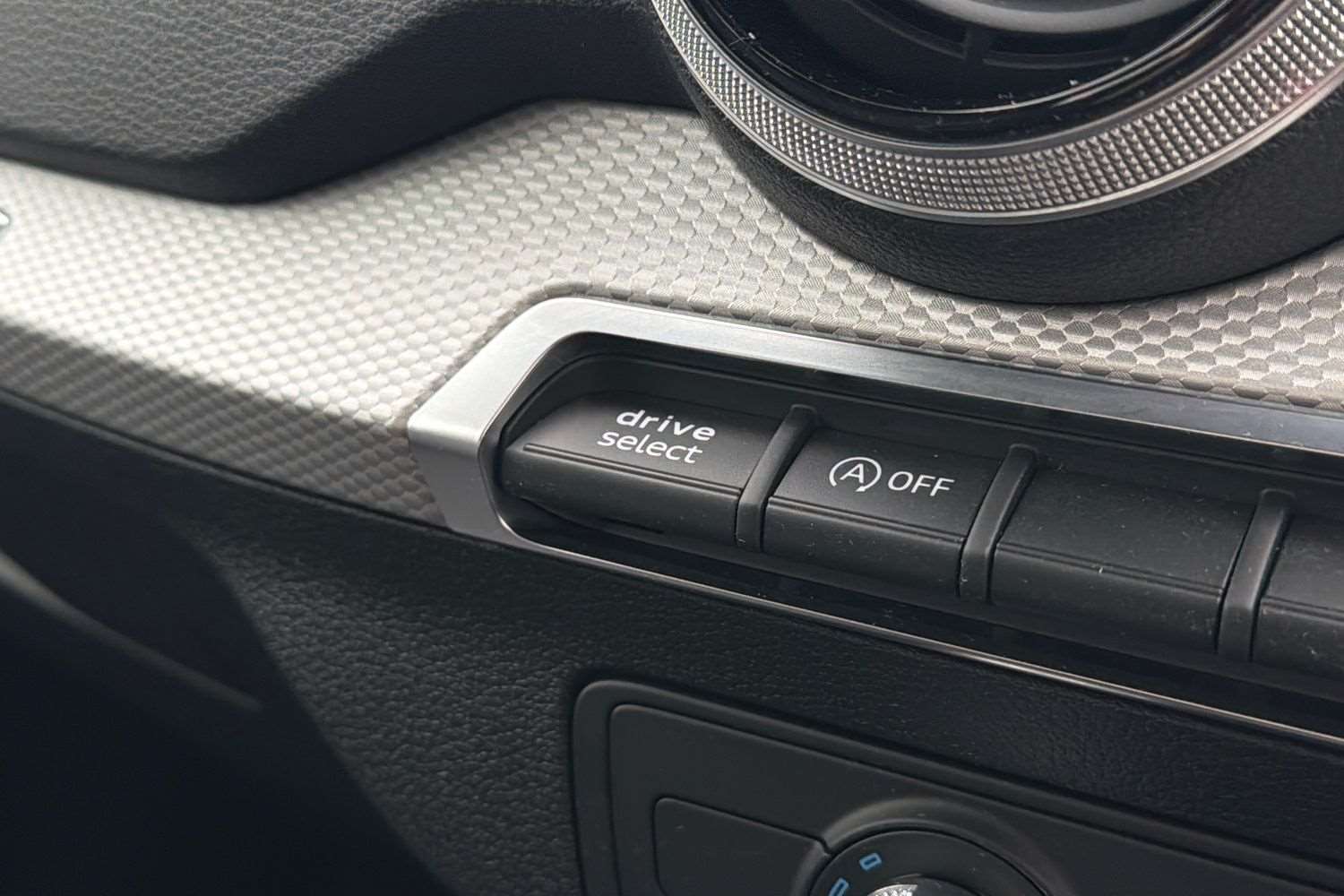 Used Audi Q2 2025 for sale - 76421264: Photo 35