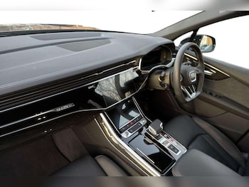 Used Audi Q7 2025 for sale - 77093387: Photo
