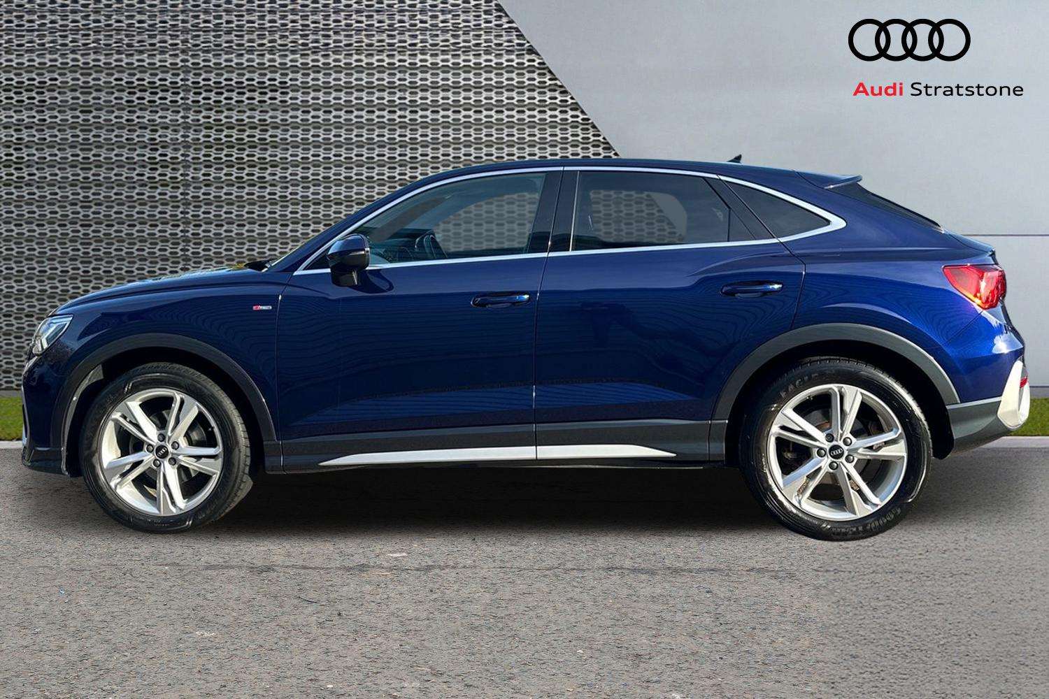 Used Audi Q3 2022 for sale - 76034832: Photo 8
