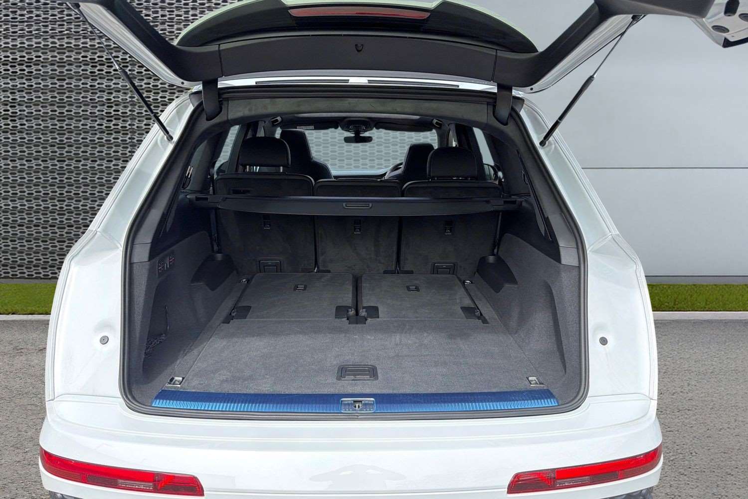 Used Audi Q7 2025 for sale - 78208842: Photo 13