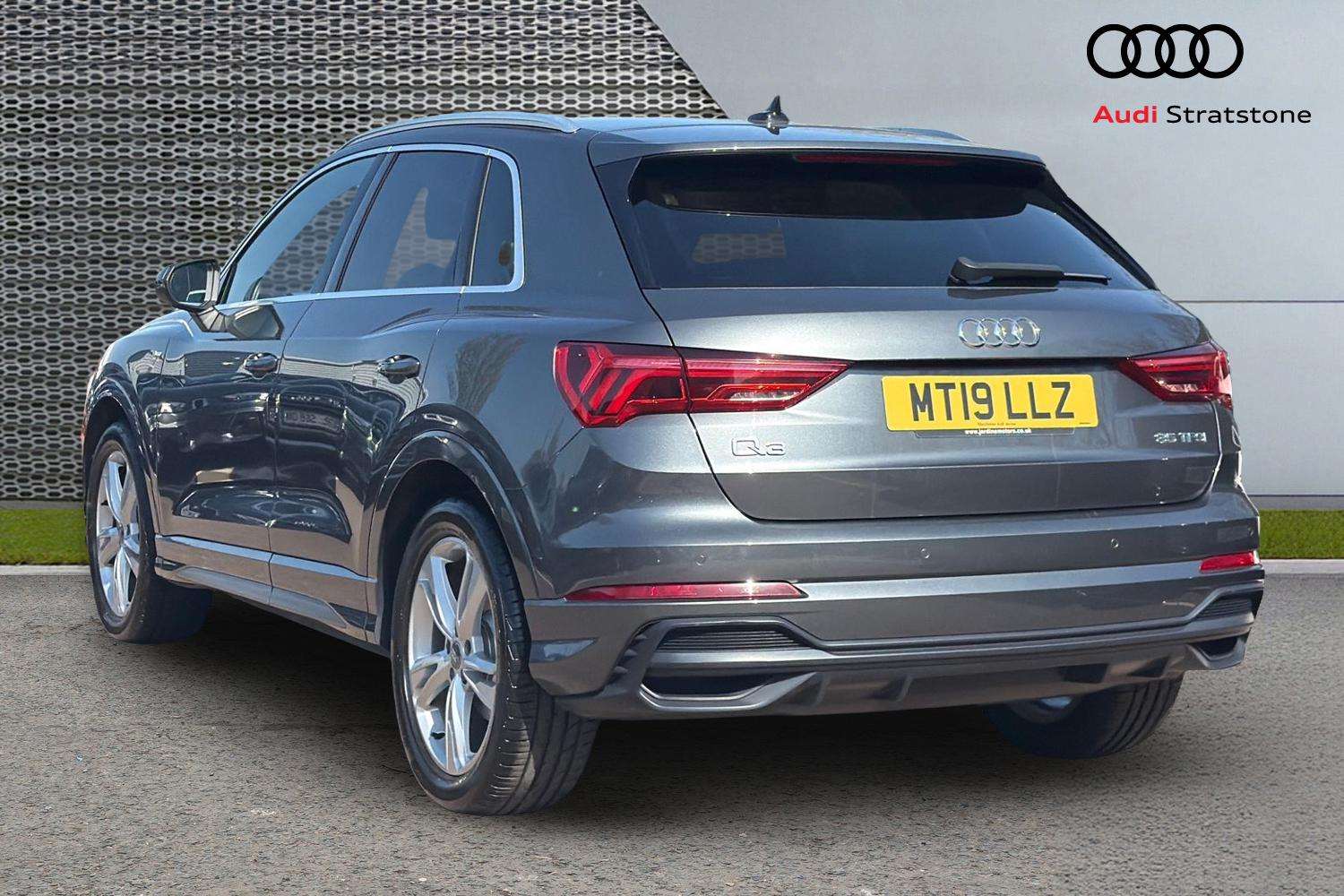 Used Audi Q3 2019 for sale - 78173990: Photo 3