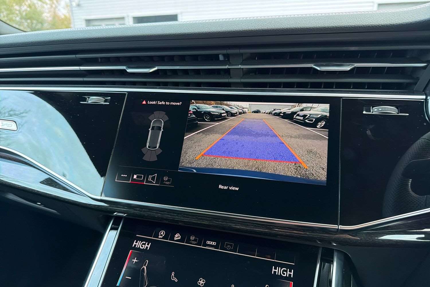 Used Audi Q8 2024 for sale - 76475939: Photo 26