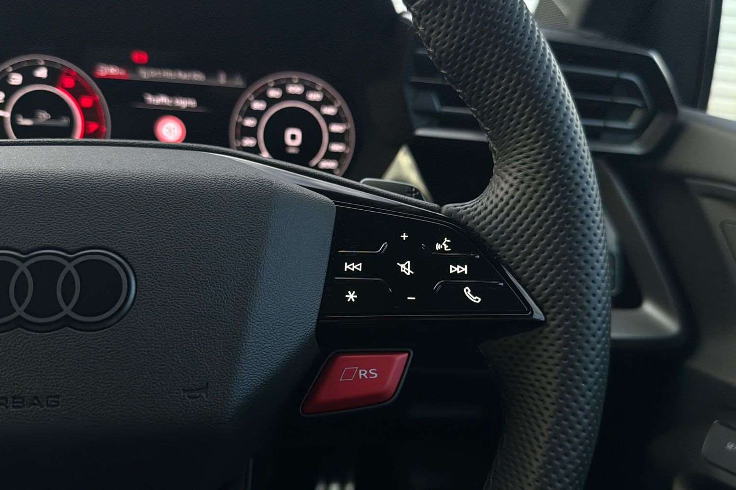 Used Audi RS3 2025 for sale - 77842373: Photo 17