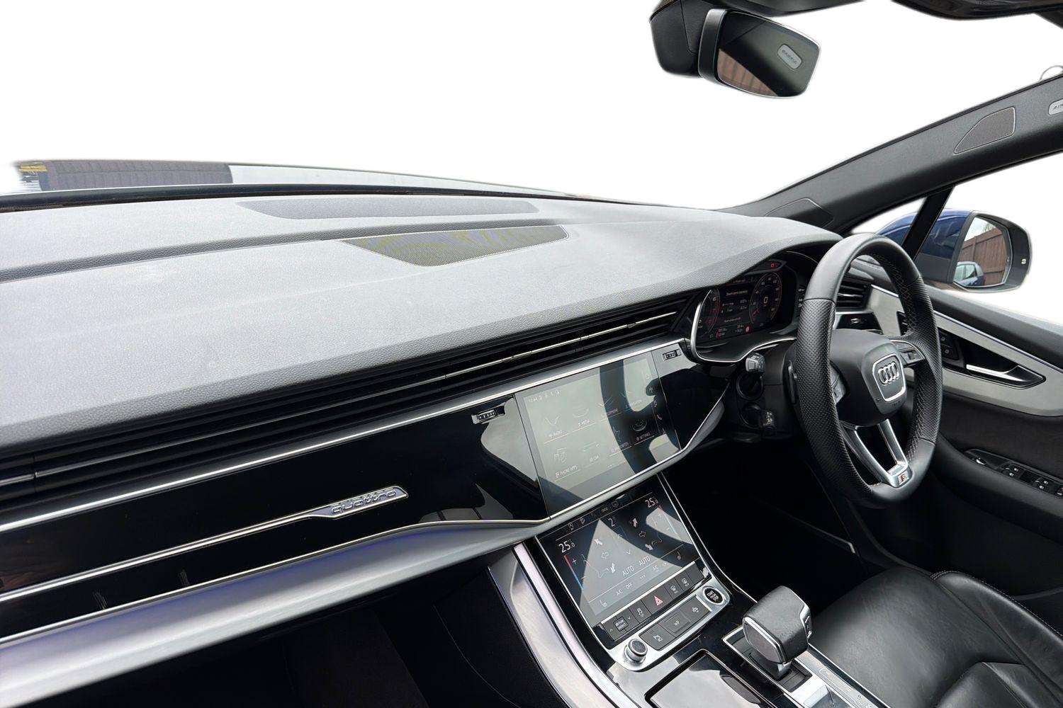 Used Audi Q7 2022 for sale - 78129786: Photo 2