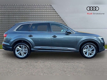 Used Audi Q7 2024 for sale - 77032167: Photo