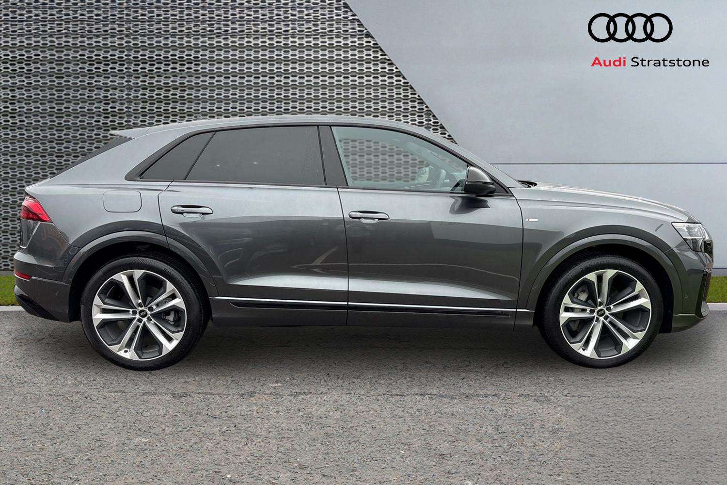 Used Audi Q8 2025 for sale - 77772152: Photo 4