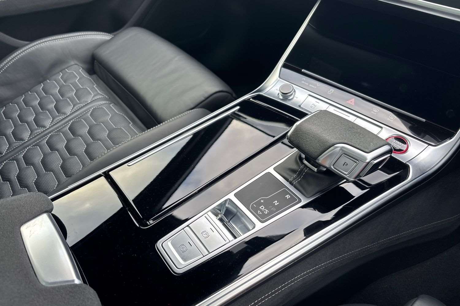 Used Audi RS6 2023 for sale - 76928941: Photo 15