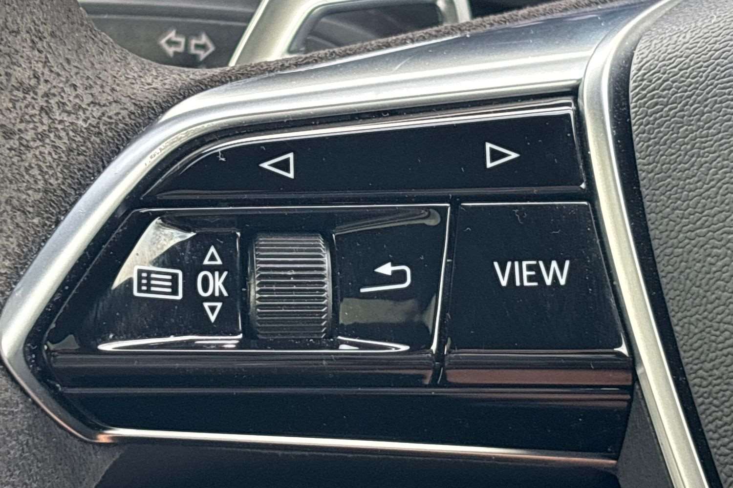 Used Audi RS6 2023 for sale - 76928941: Photo 16