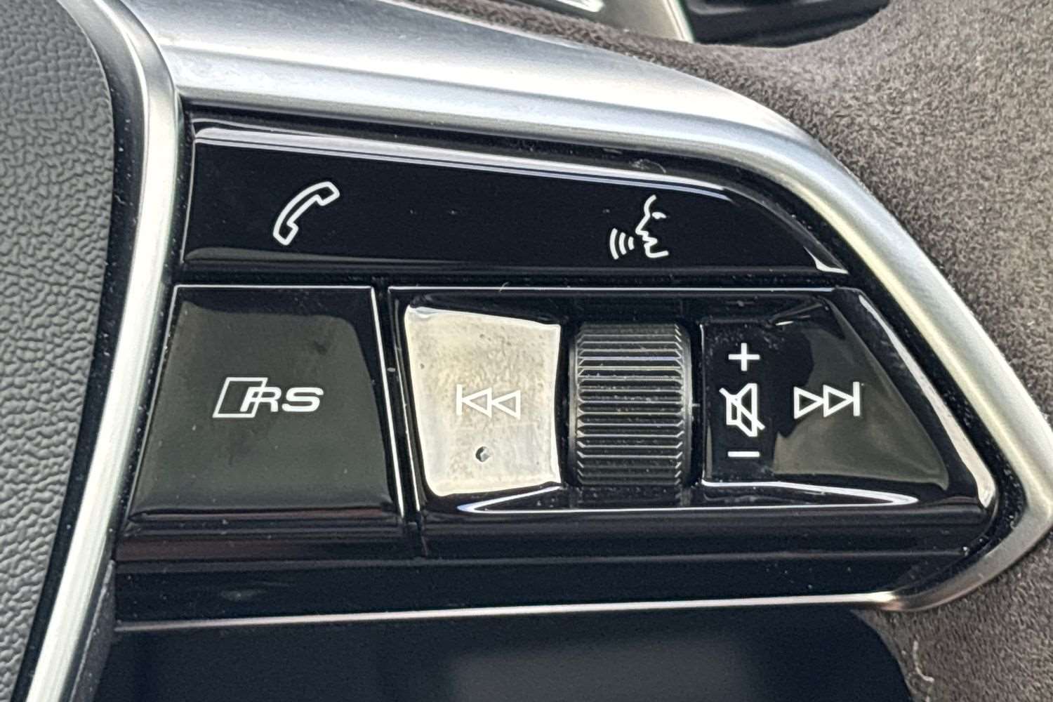 Used Audi RS6 2023 for sale - 76928941: Photo 17