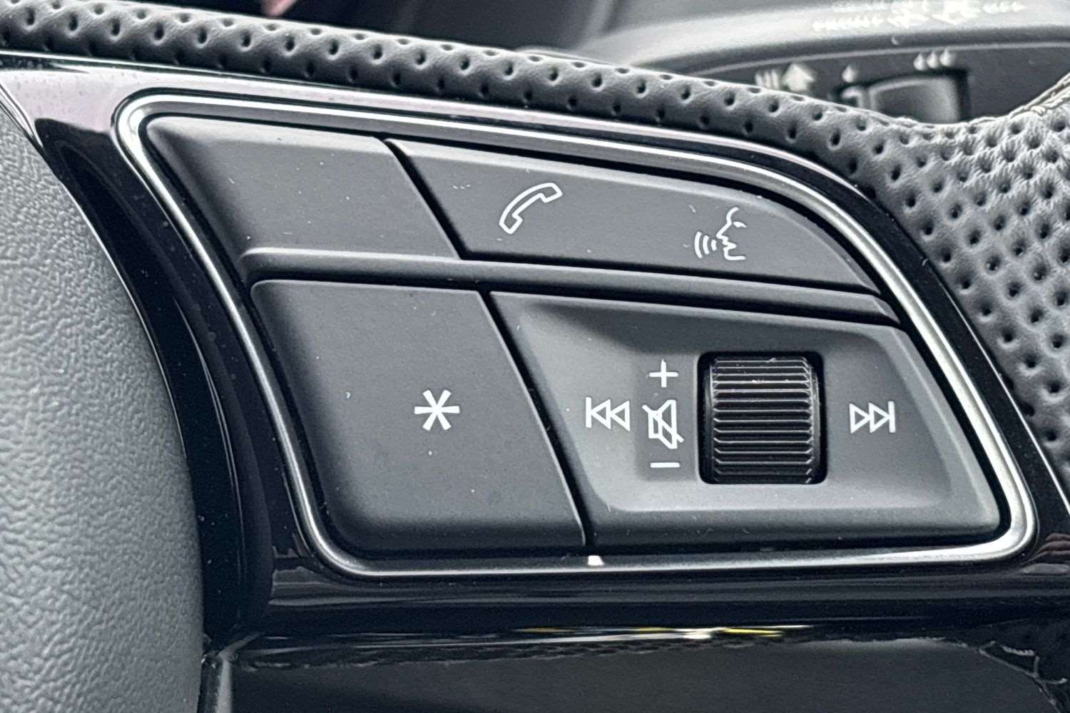 Used Audi Q2 2025 for sale - 77270301: Photo 17