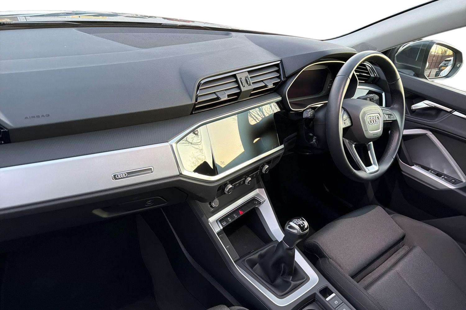 Used Audi Q3 2023 for sale - 77093385: Photo 2