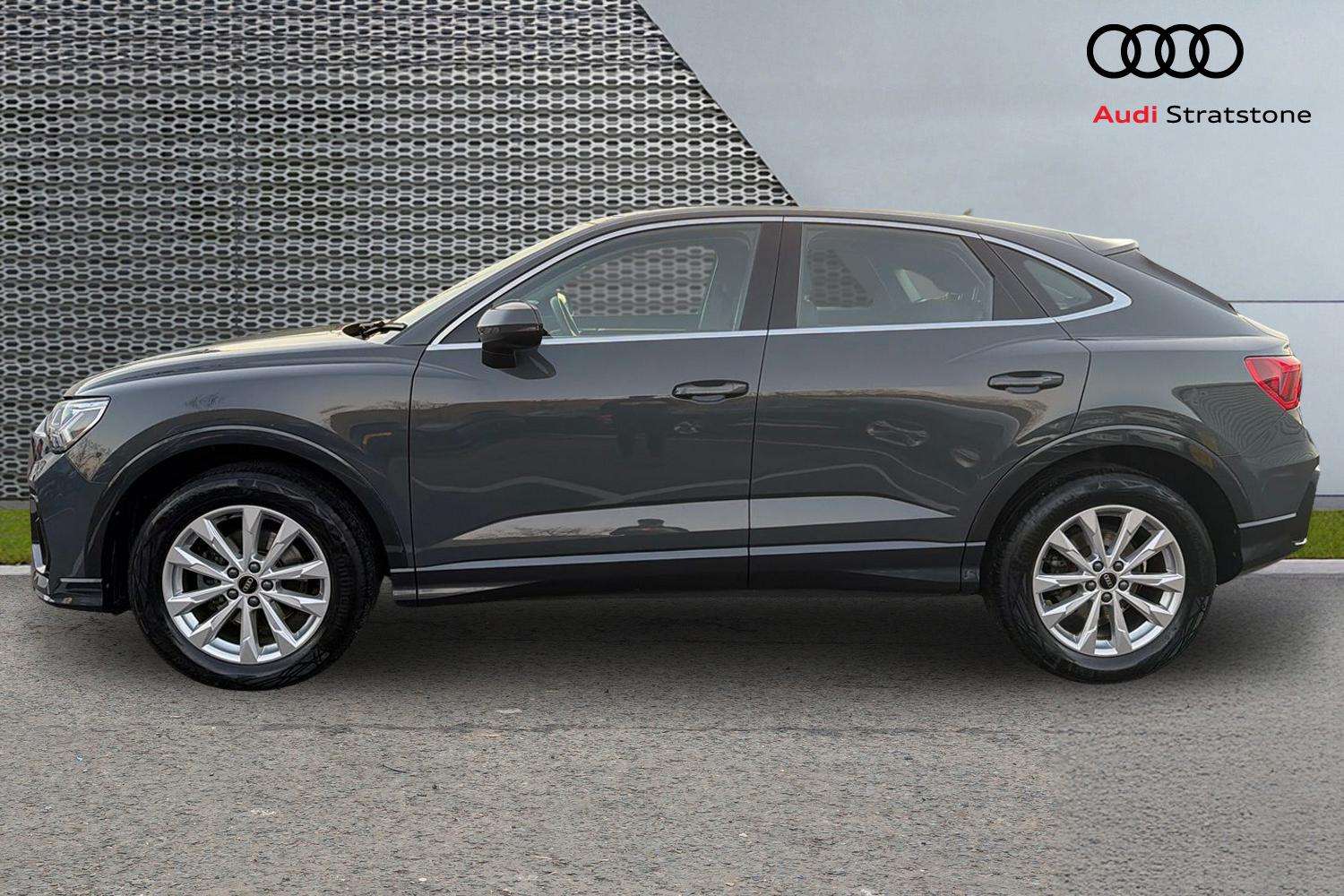 Used Audi Q3 2023 for sale - 77093385: Photo 8