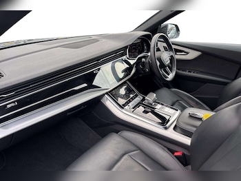 Used Audi Q8 2023 for sale - 77257274: Photo