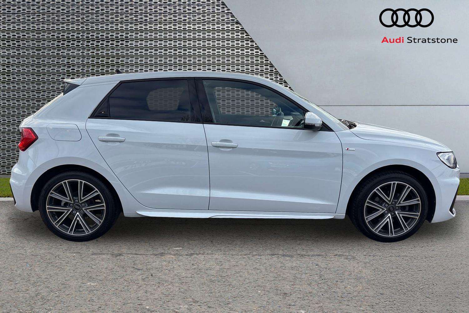 Used Audi A1 2024 for sale - 76624558: Photo 4