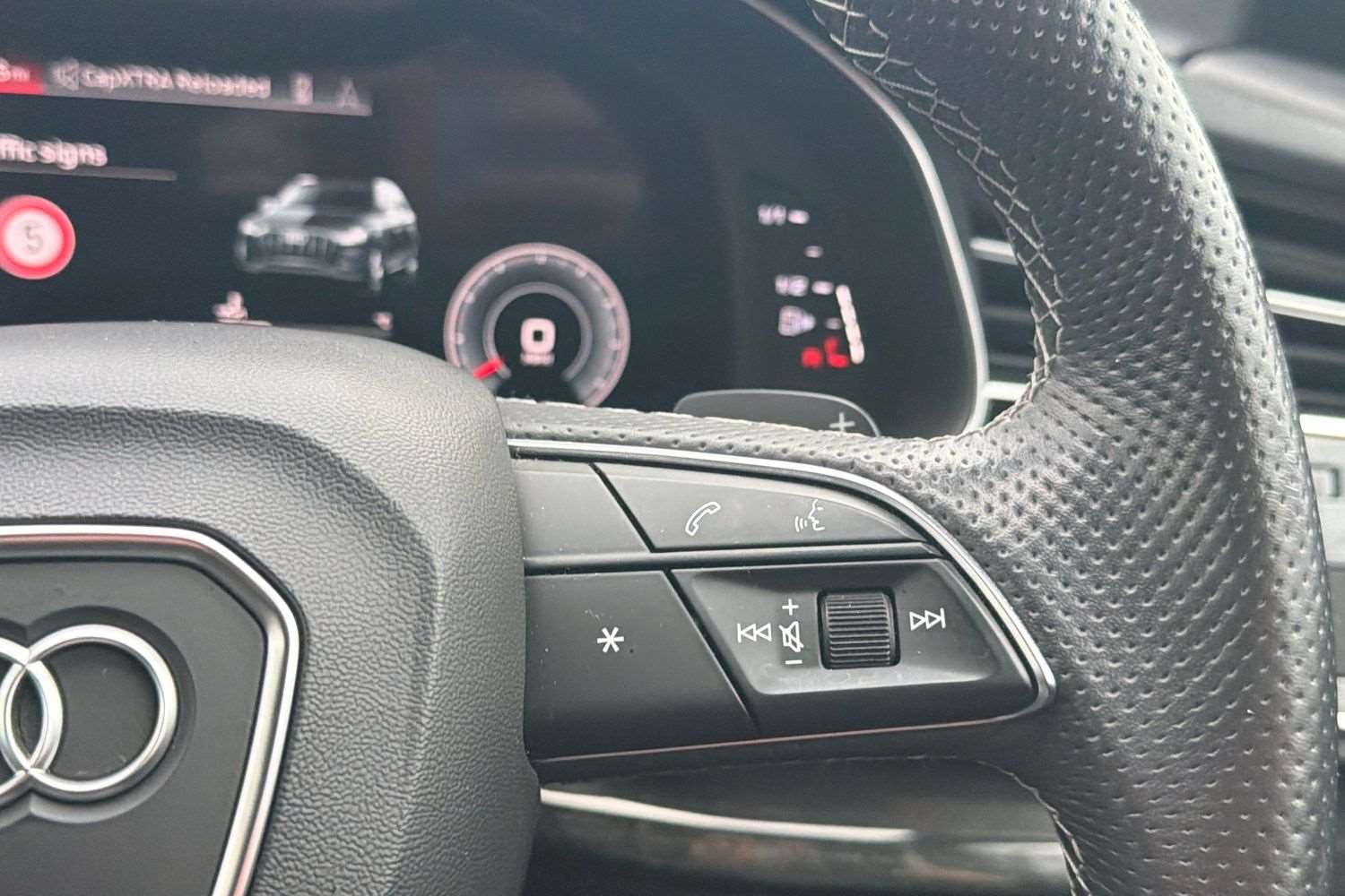 Used Audi Q7 2021 for sale - 76843010: Photo 17