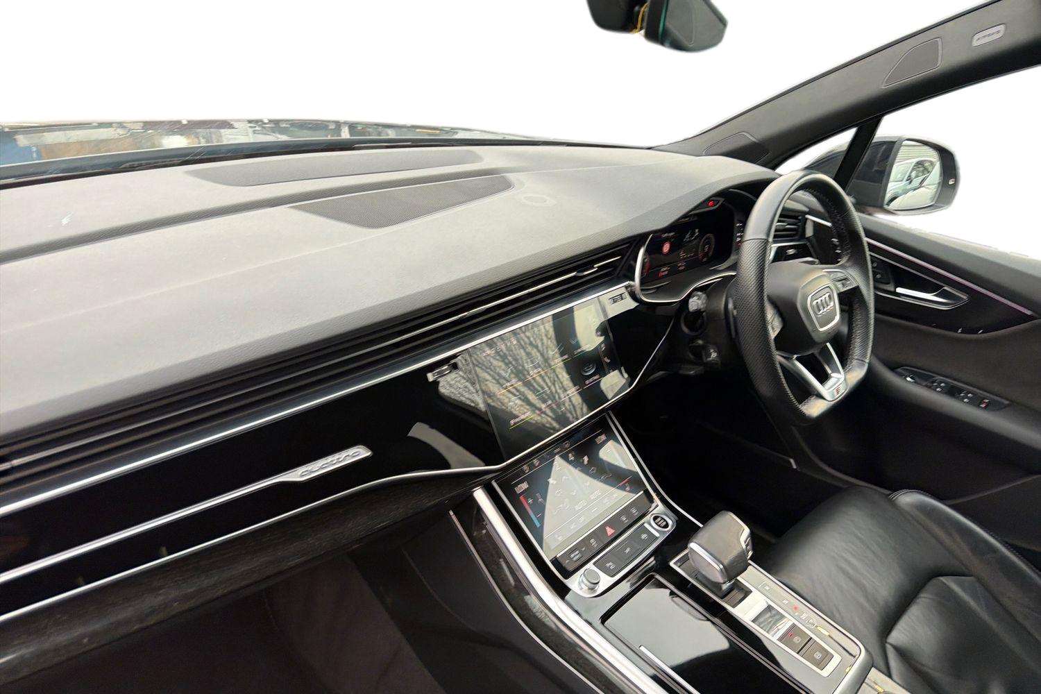 Used Audi Q7 2021 for sale - 76843010: Photo 2