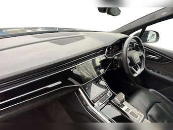 Used Audi Q7 2021 for sale - 76843010: Photo