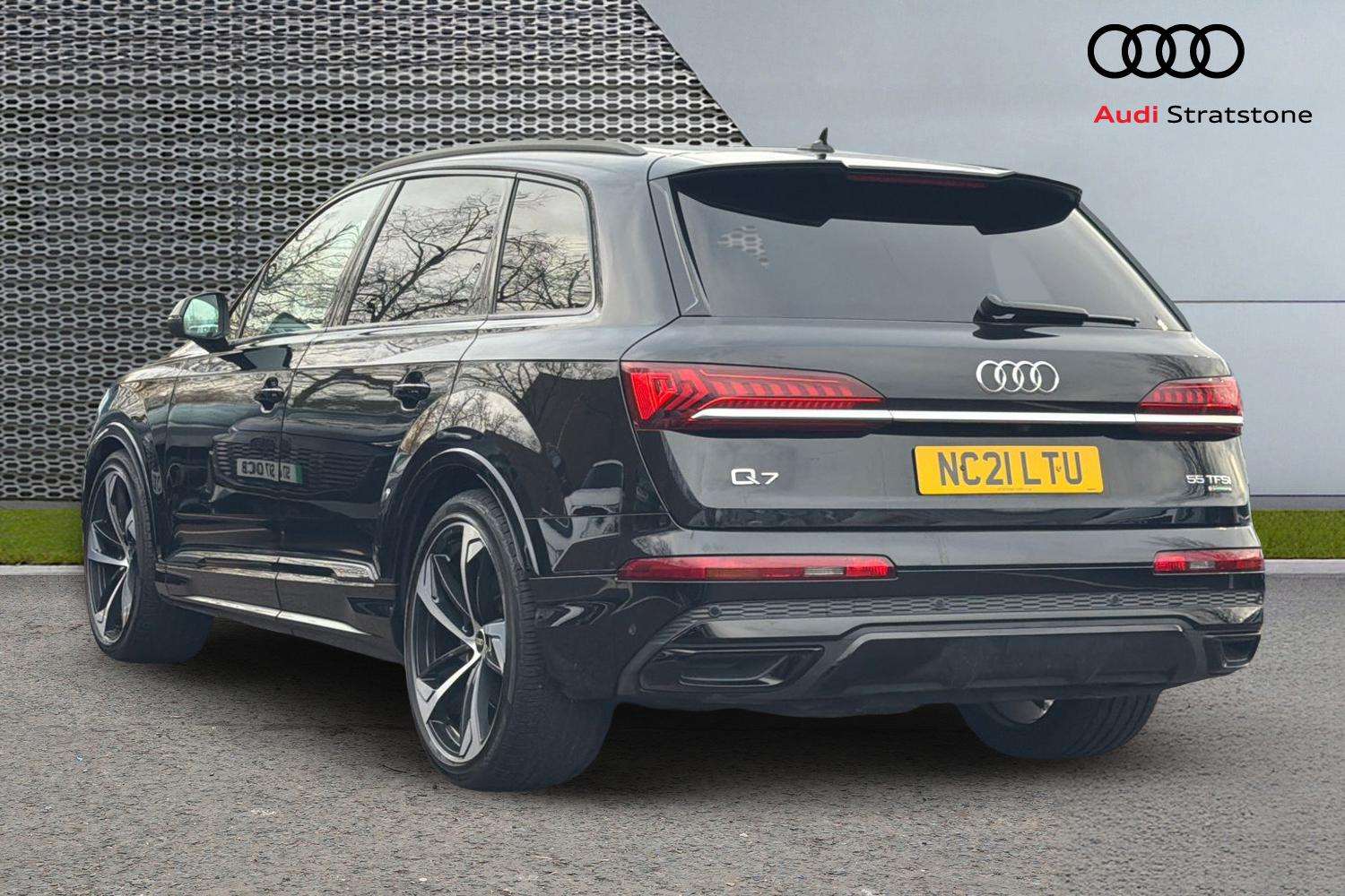 Used Audi Q7 2021 for sale - 76843010: Photo 3