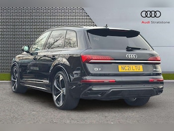 Used Audi Q7 2021 for sale - 76843010: Photo