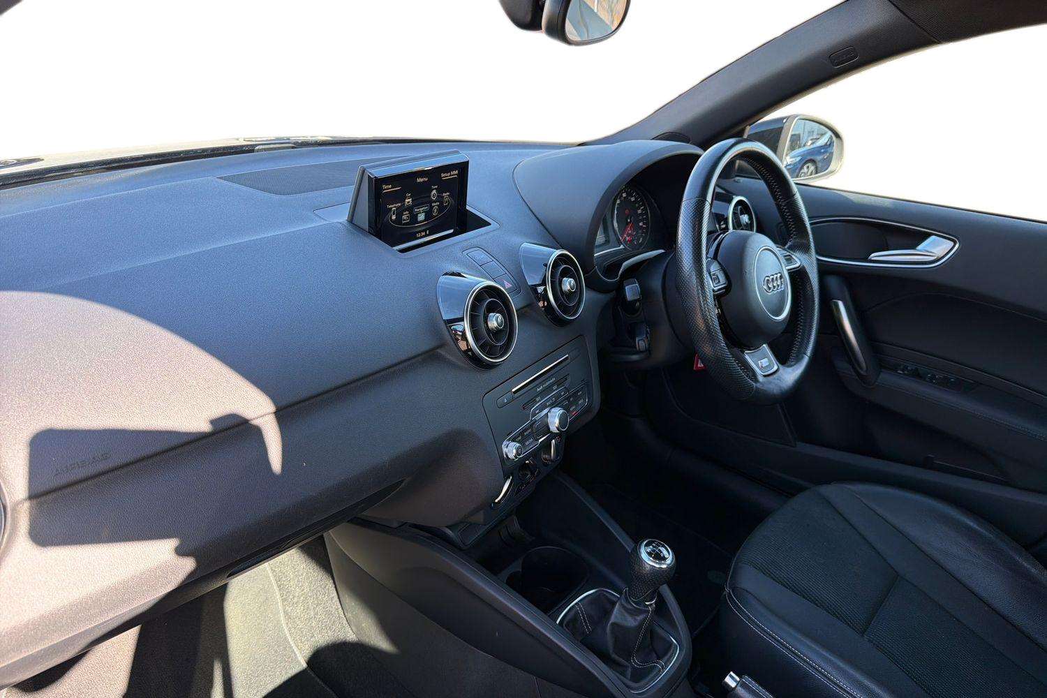 Used Audi A1 2018 for sale - 77727020: Photo 2