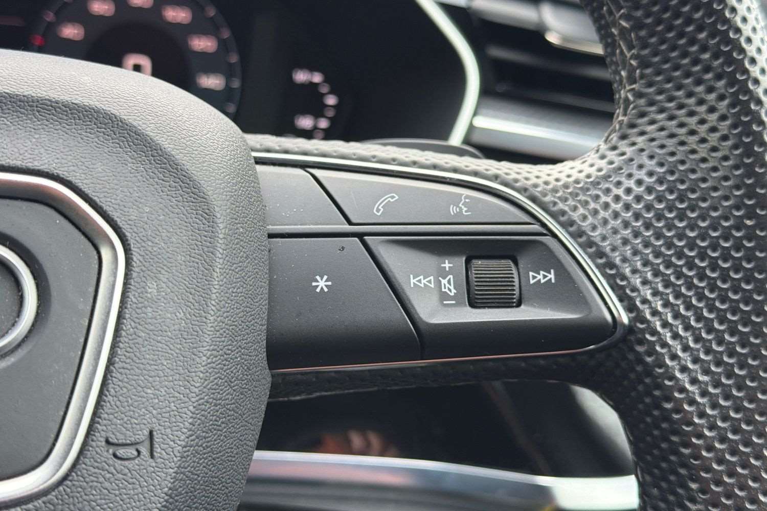 Used Audi Q3 2023 for sale - 76967826: Photo 17