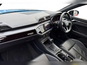 Used Audi Q3 2023 for sale - 76967826: Photo