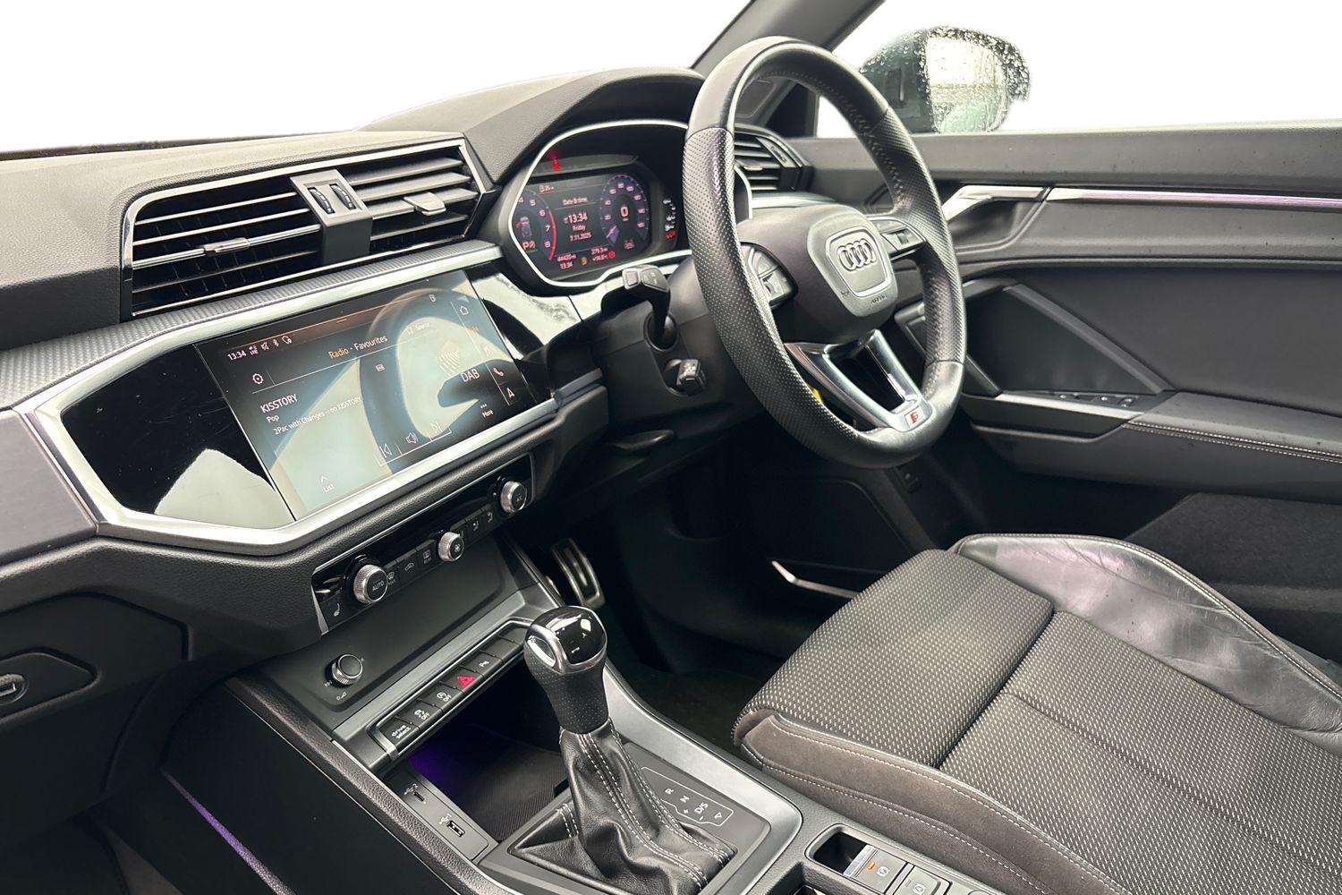 Used Audi Q3 2019 for sale - 76515587: Photo 2