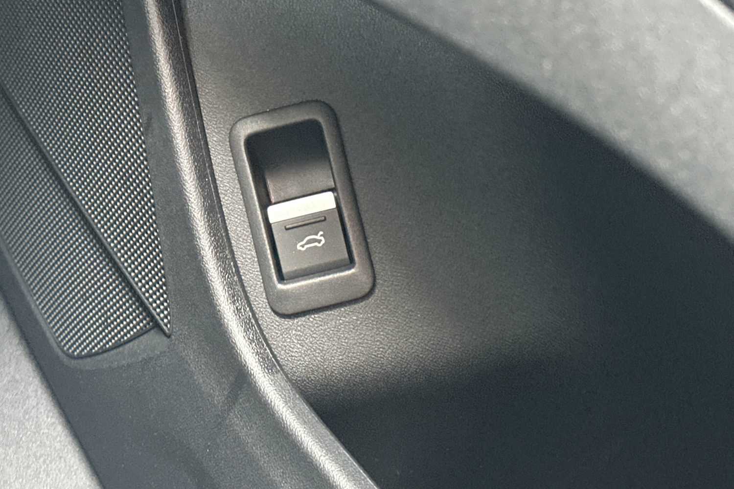 Used Audi Q4 e-tron 2025 for sale - 76045128: Photo 32