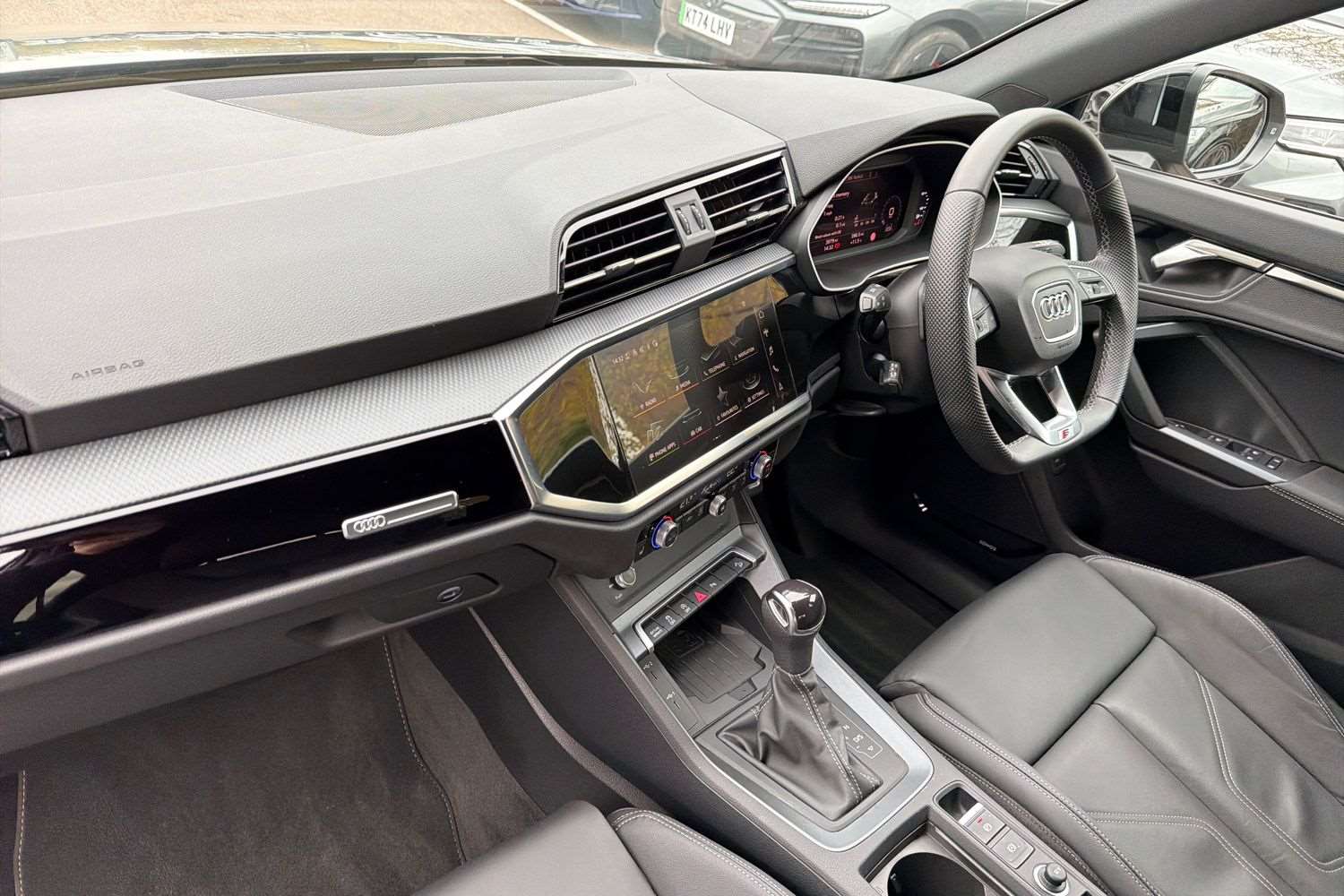 Used Audi Q3 2025 for sale - 76421064: Photo 2