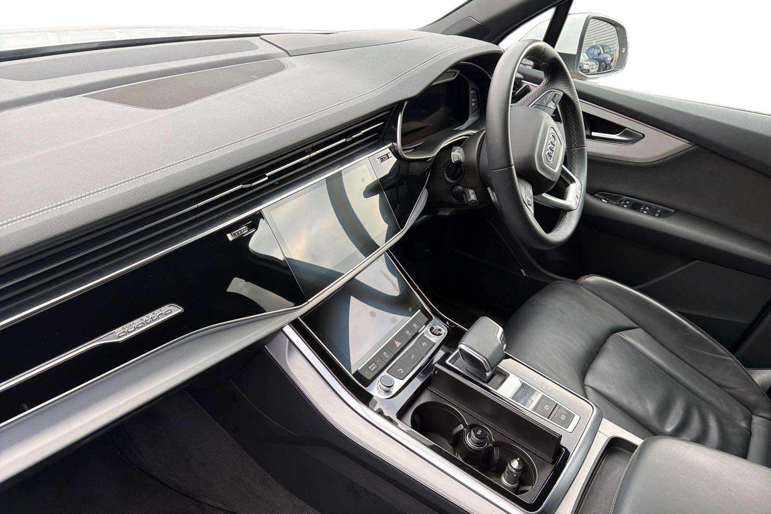 Used Audi Q7 2024 for sale - 76230340: Photo 2