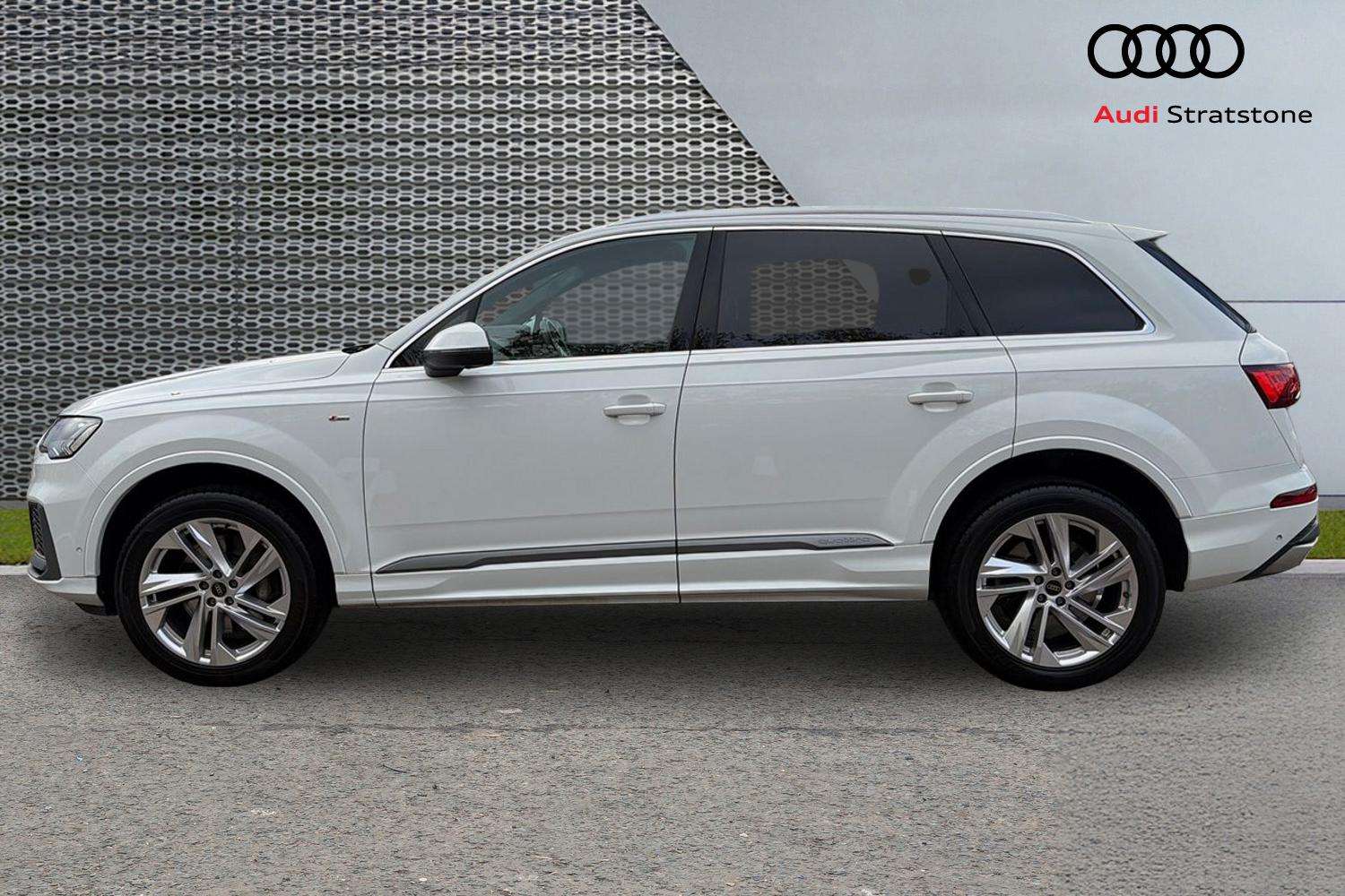 Used Audi Q7 2024 for sale - 76230340: Photo 8