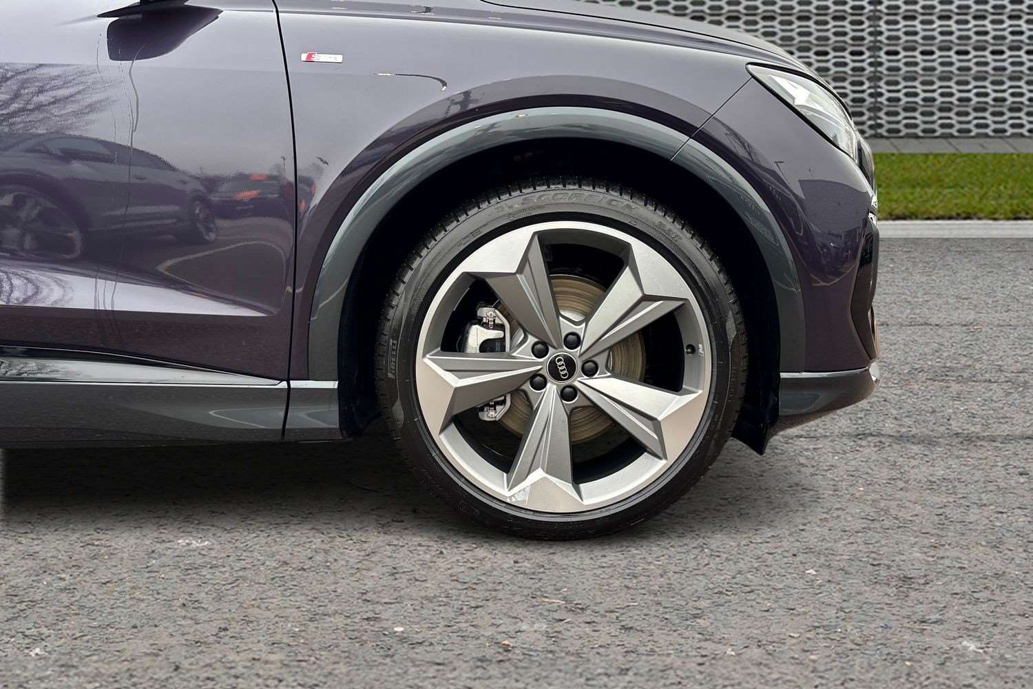 Used Audi Q4 e-tron 2025 for sale - 77772160: Photo 11