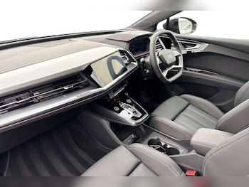Used Audi Q4 e-tron 2025 for sale - 77772160: Photo