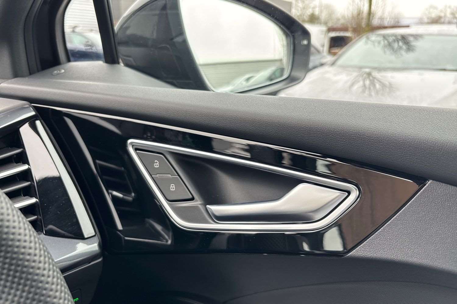 Used Audi Q4 e-tron 2025 for sale - 77772160: Photo 34