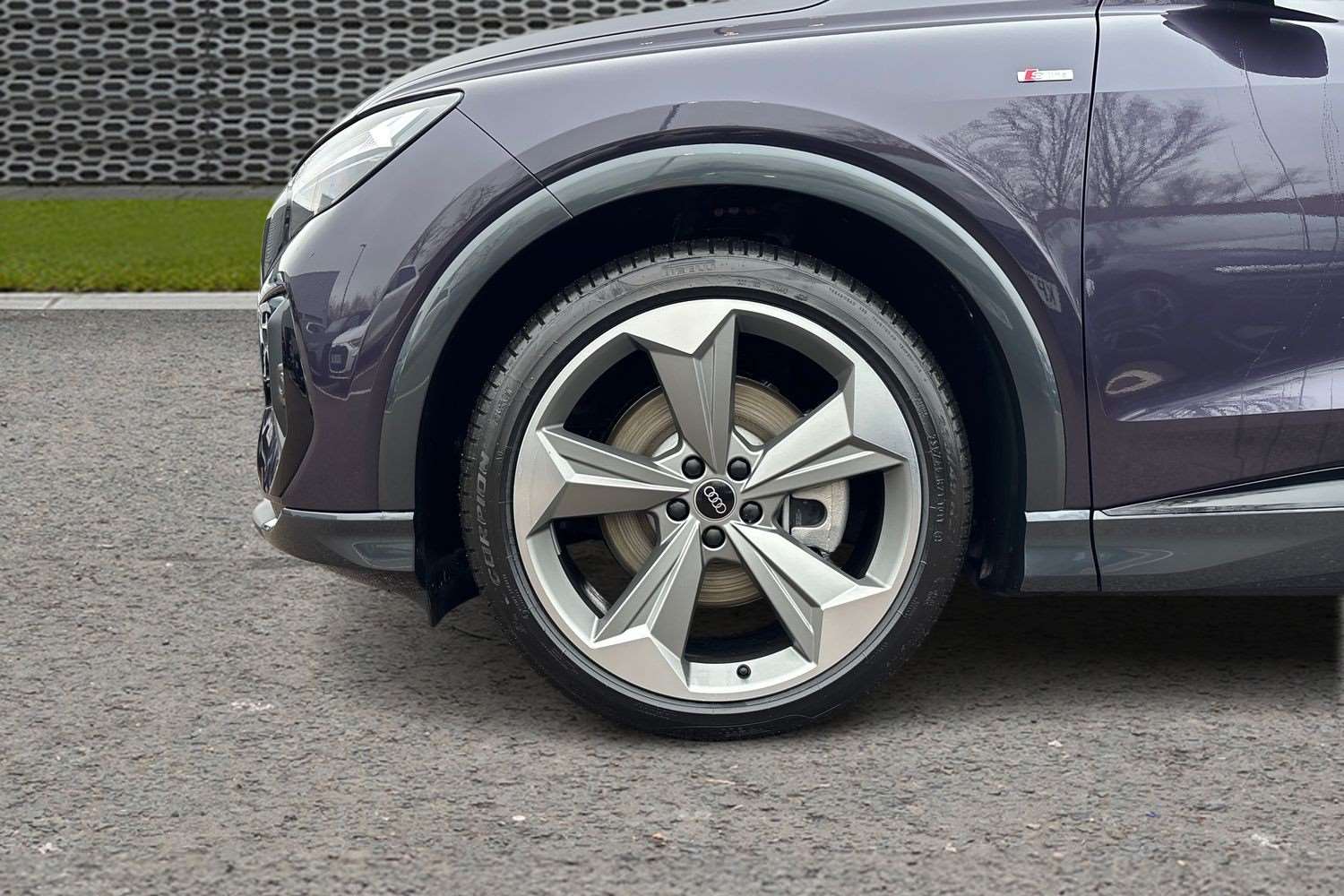 Used Audi Q4 e-tron 2025 for sale - 77772160: Photo 5