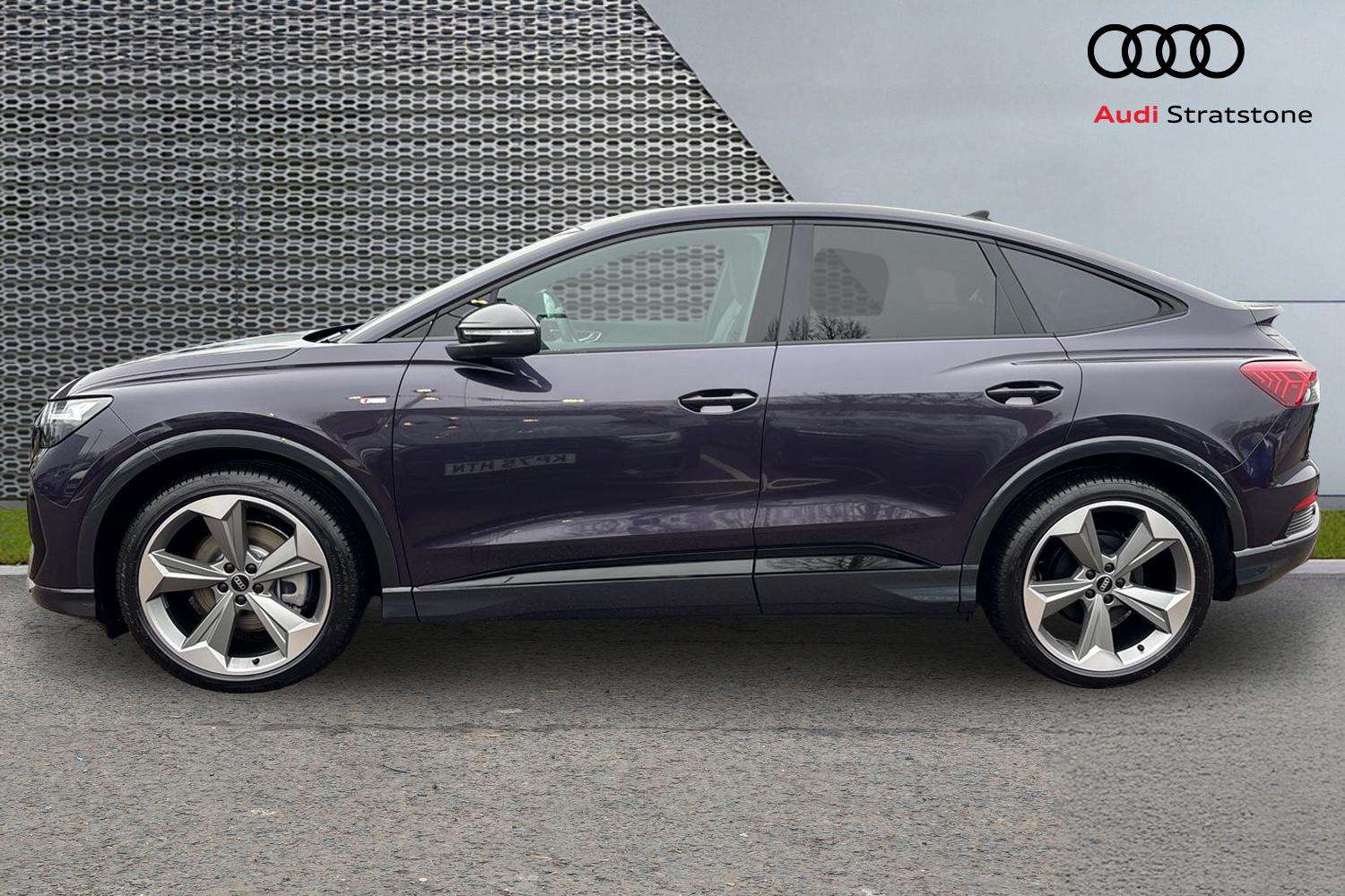 Used Audi Q4 e-tron 2025 for sale - 77772160: Photo 8