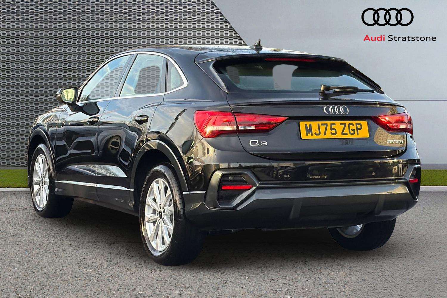 Used Audi Q3 2025 for sale - 76842969: Photo 3