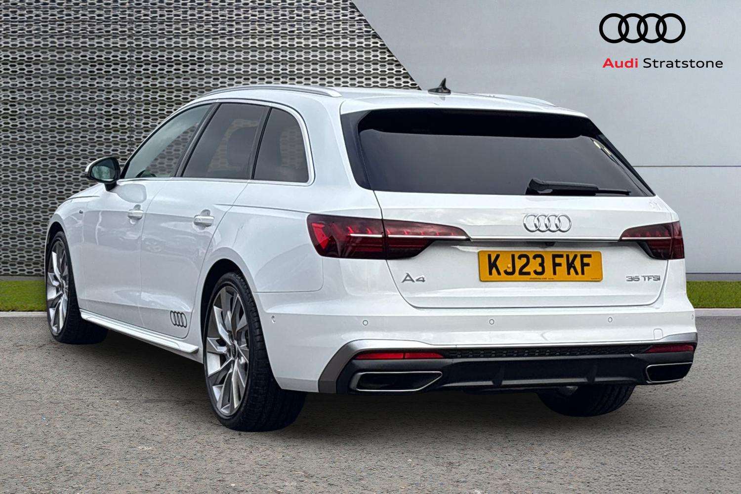 Used Audi A4 2023 for sale - 77373775: Photo 3