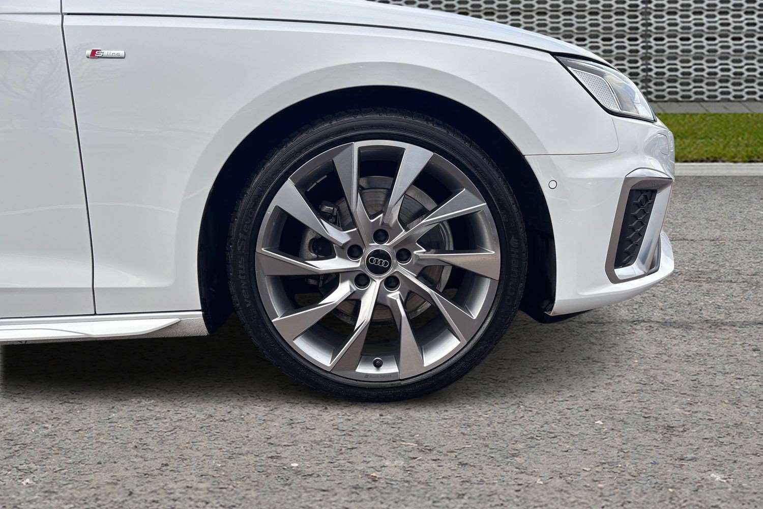 Used Audi A4 2023 for sale - 77373775: Photo 5