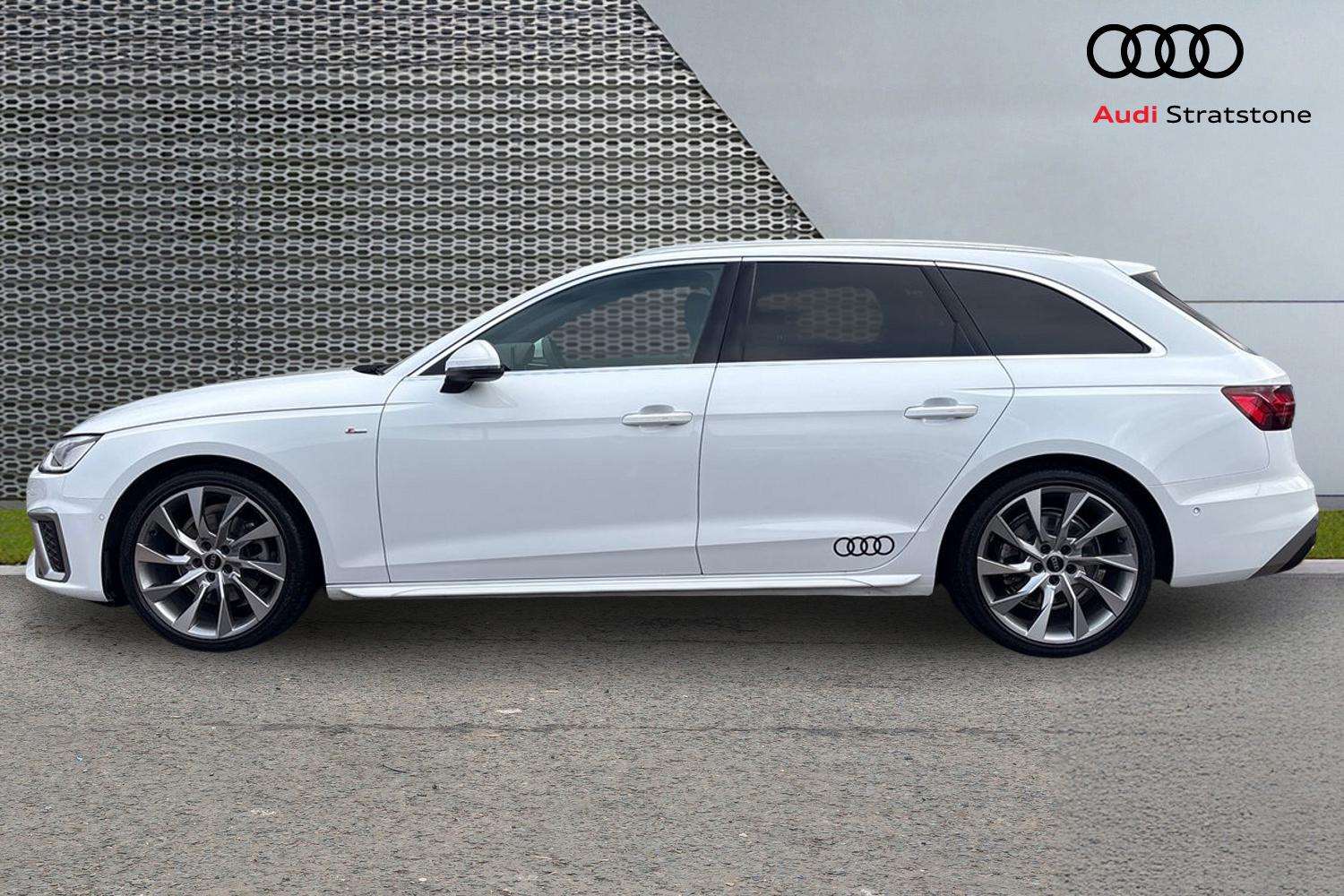 Used Audi A4 2023 for sale - 77373775: Photo 8