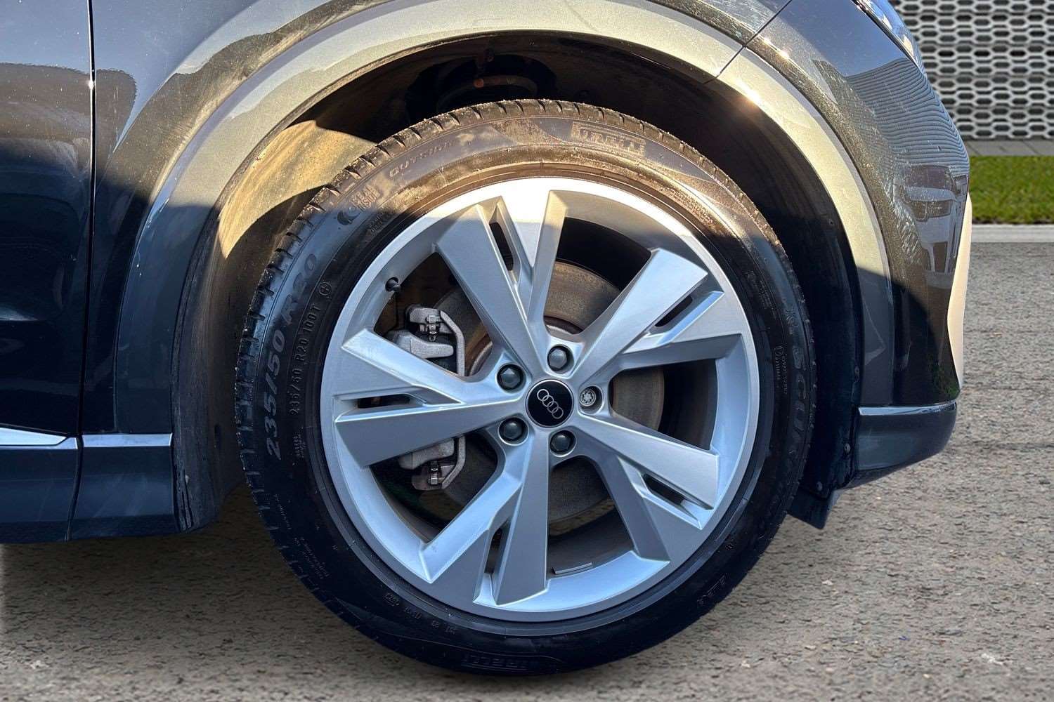 Used Audi Q4 e-tron 2023 for sale - 76804945: Photo 5