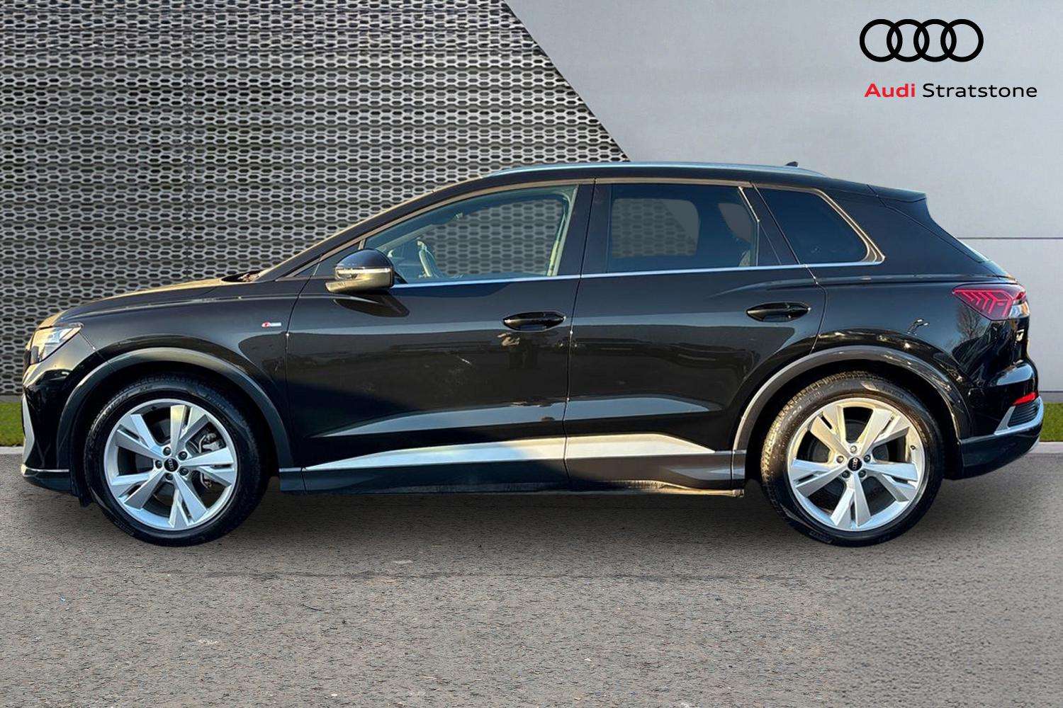 Used Audi Q4 e-tron 2023 for sale - 76804945: Photo 8