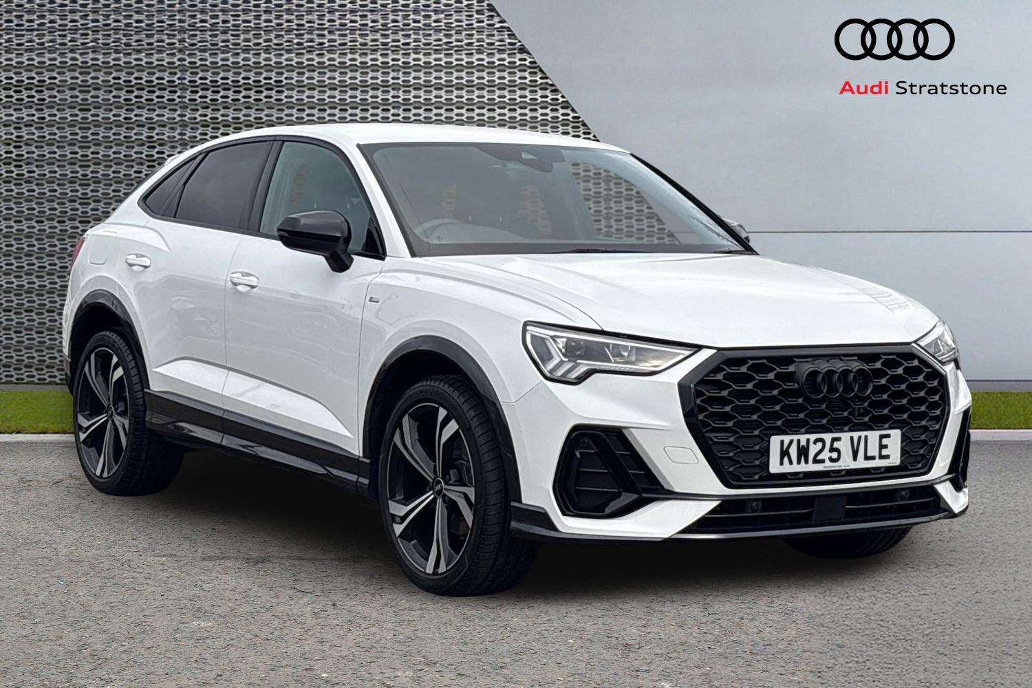 Used Audi Q3 2025 for sale - 77414781: Photo 1