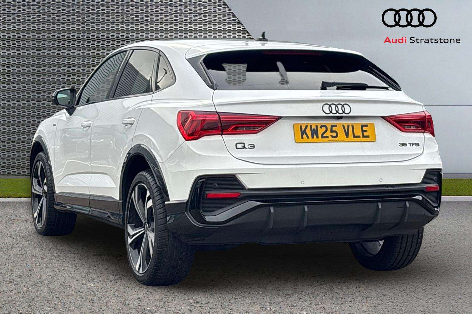 Used Audi Q3 2025 for sale - 77414781: Photo 3